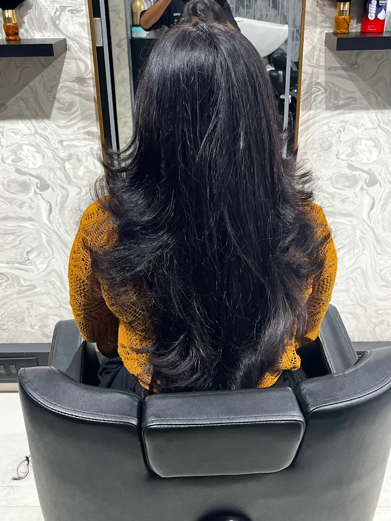 Layered blowdry from behind